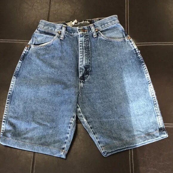 5ive Jungle & Co Women's Jean Shorts (9) - Picture 2 of 11